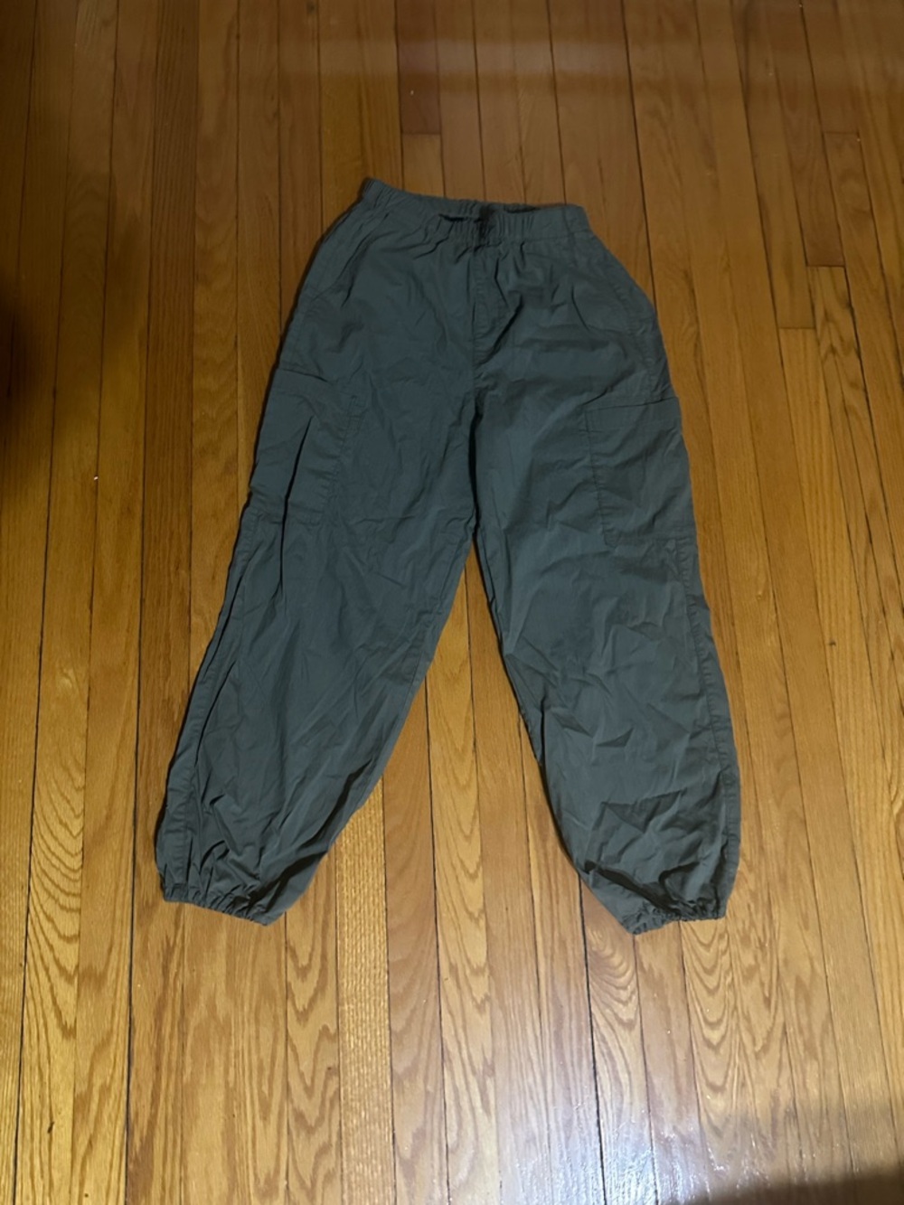Uniqlo Olive Cargo Jogger Pants for Kids